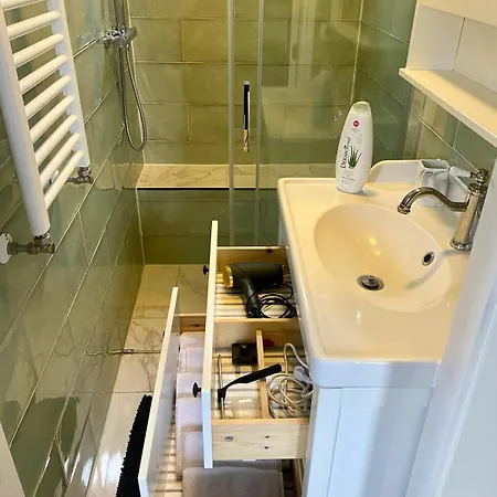 Rotterdam Inn Apart-hotel *